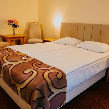 Hotel Tusnad بايلي توشناد المظهر الخارجي الصورة